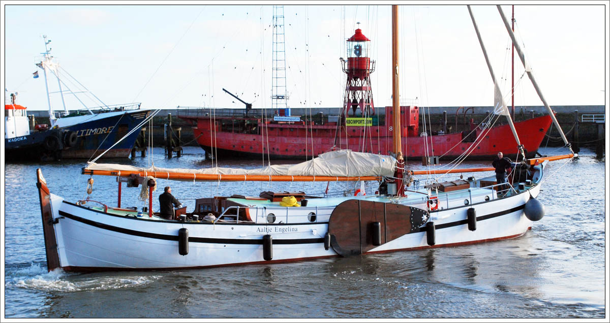 Stevenaak AALTJE ENGELINA im Neuen Willemshafen Harlingen